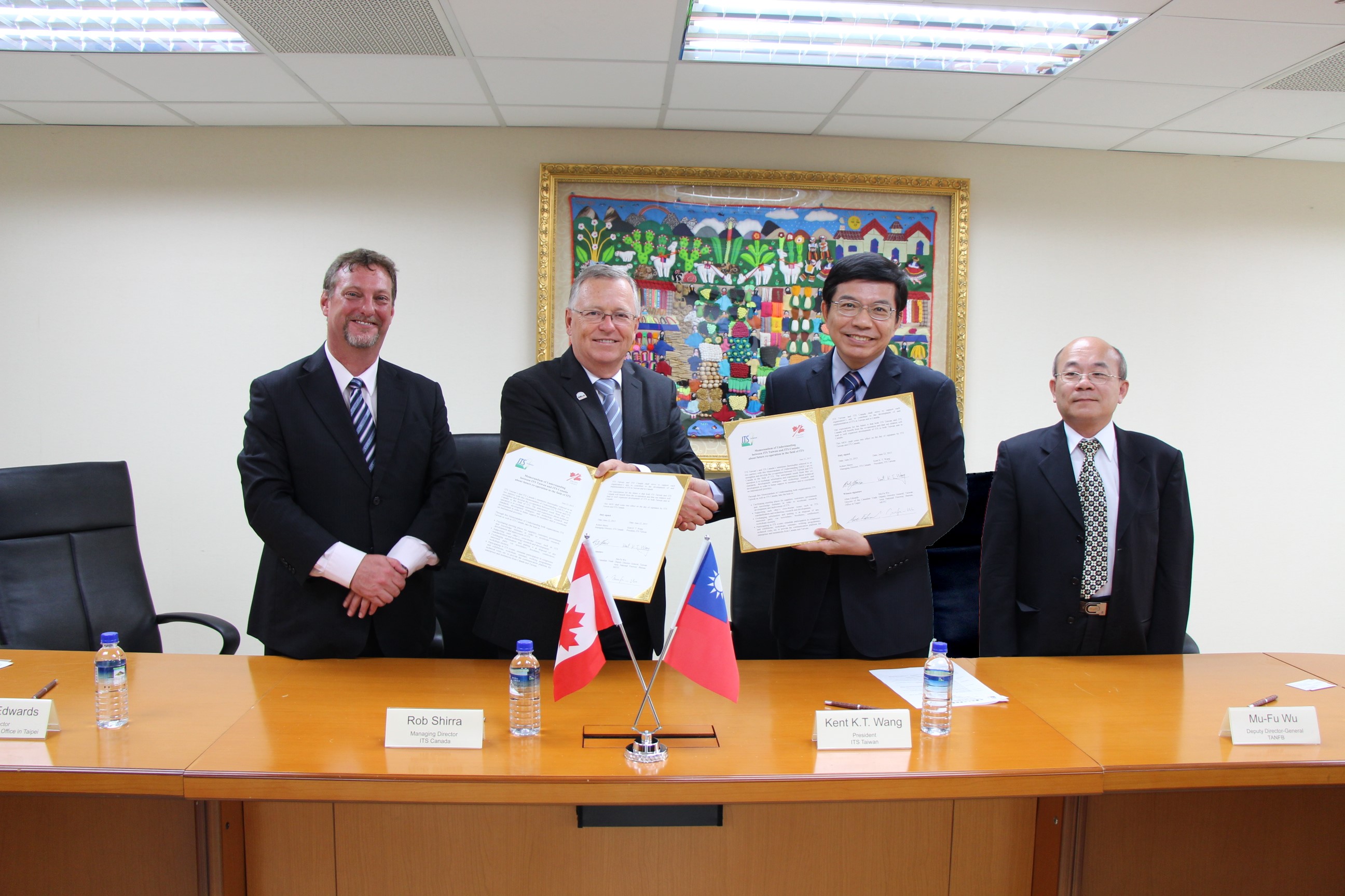 Signing ceremony of MOU between the ITS Taiwan and ITS Canada